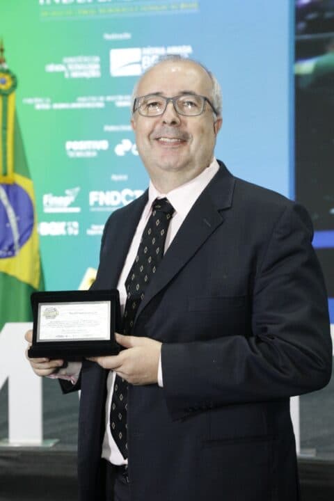 Prof. Daniel Bagual